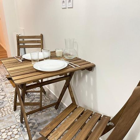 Wallis Yourhosthelper Reims Extérieur photo