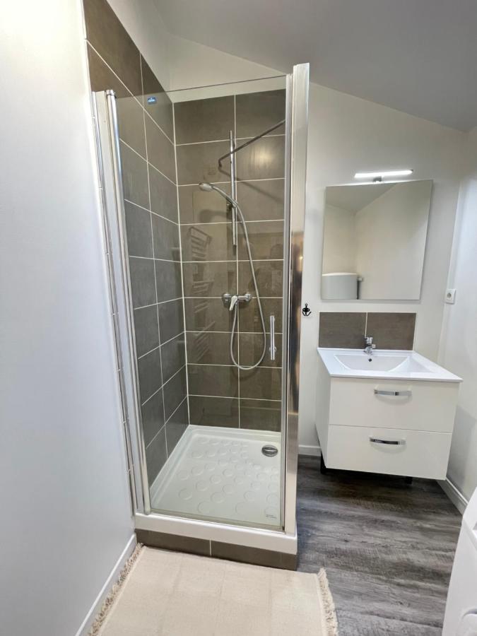 Wallis Yourhosthelper Reims Extérieur photo
