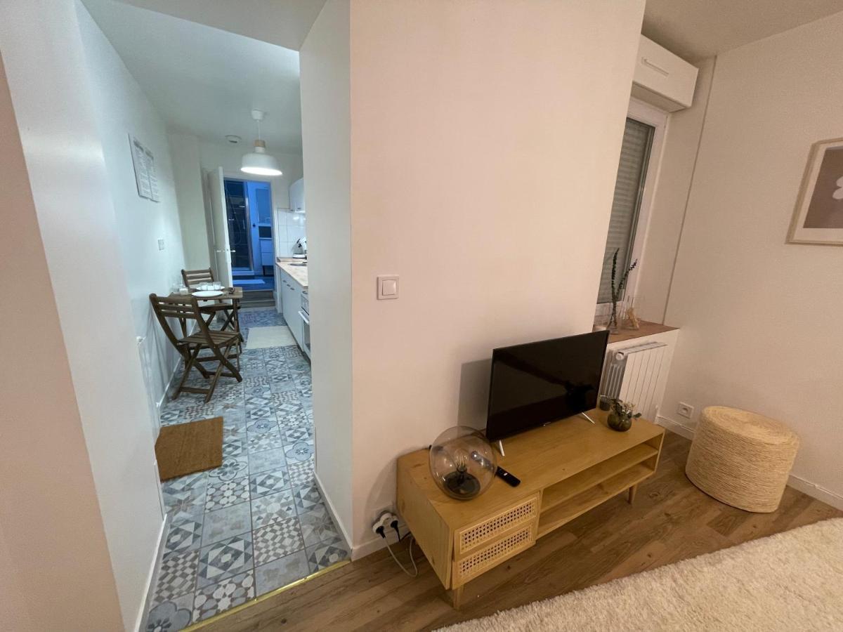 Wallis Yourhosthelper Reims Extérieur photo