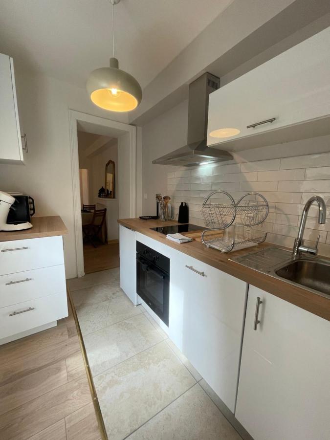 Wallis Yourhosthelper Reims Extérieur photo